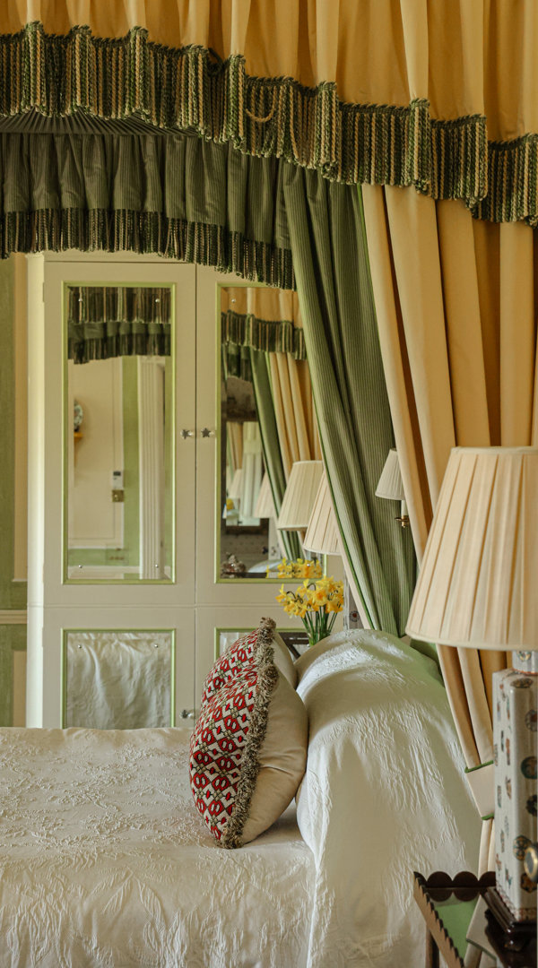 The Knight's Room Mirrors