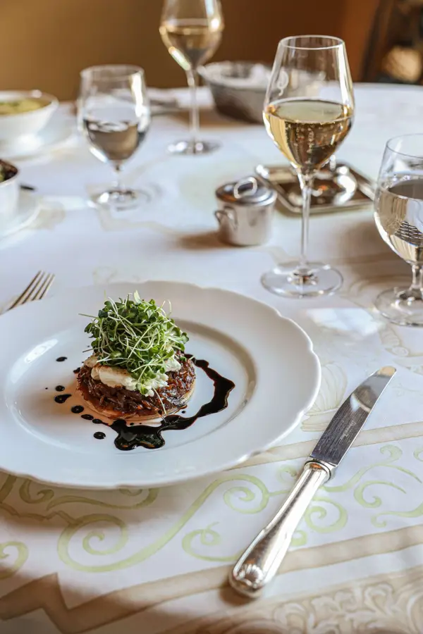 Dining 2