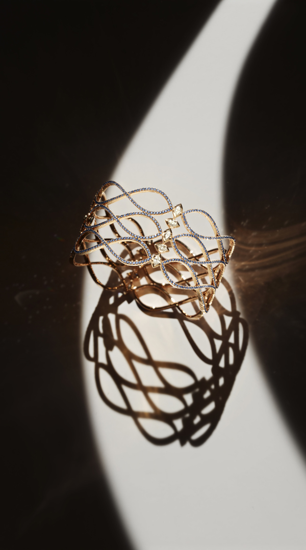 Talisman Sapphire Cuff By Nigel Oreilly Goldsmith Photo By Richard Foster Copy