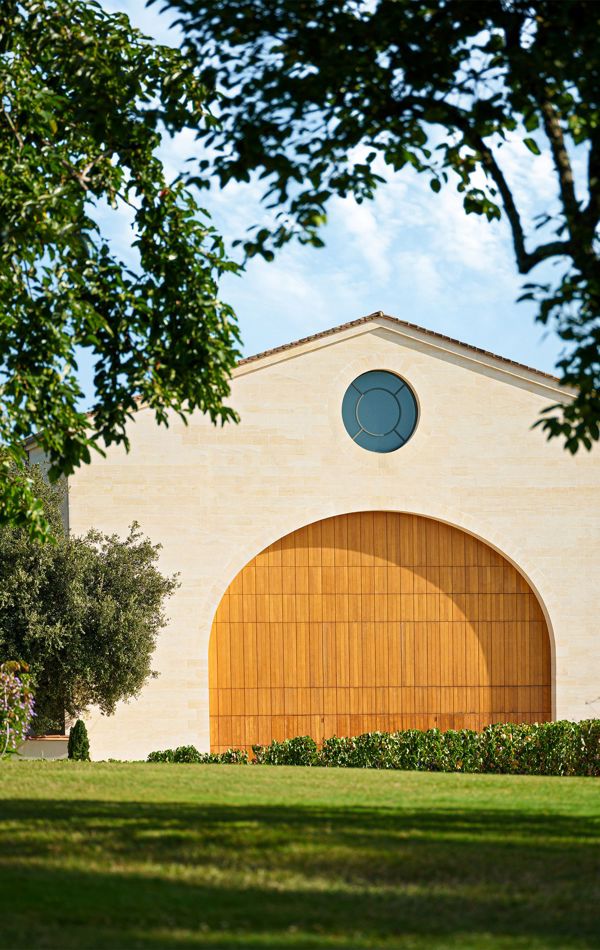 Château Mouton Rothschild Façade Cuvier 1 Pierre Grenet (Astoria Studio)0.1